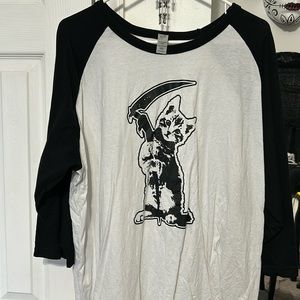 Women’s top. Black & white kitty baseball style three-quarter sleeves